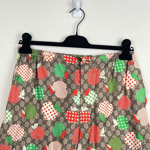 NWT Gucci Silk Apple Shorts Size 46 - Picture 7 of 16
